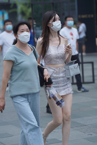 短裙美腿