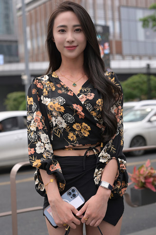 搭讪街拍长腿靓丽女神 【图片➕视频】