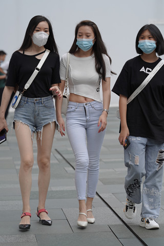 牛仔裤三姐妹