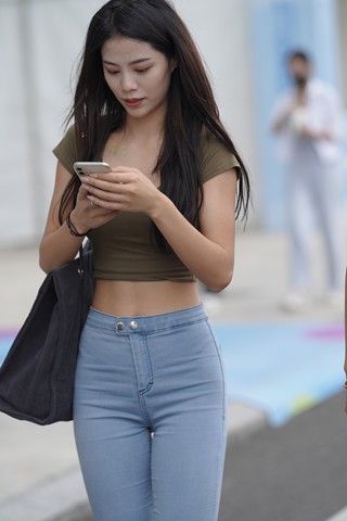 蓝牛美眉姐姐