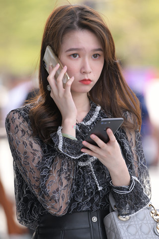 时尚靓丽美腿小姐姐