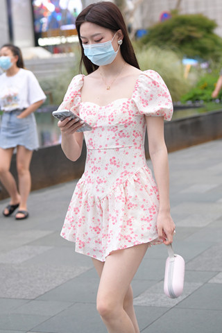 小清新裙小姐姐
