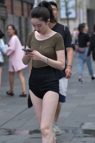 大白腿，谁不爱呀