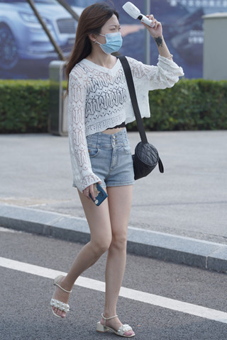 热裤小清新妹纸