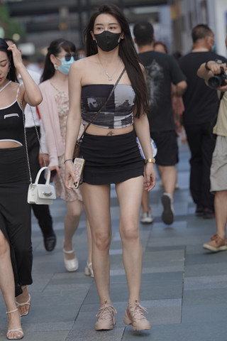 大长腿美女