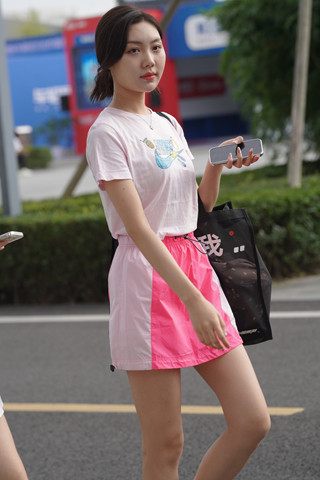 人美穿什么都好看