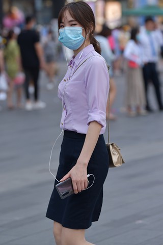 喜欢这样的丝袜小姐姐
