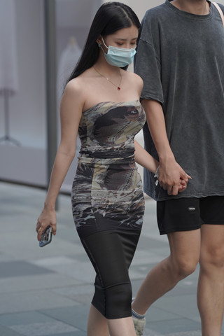 抹胸裹臀裙女盆友