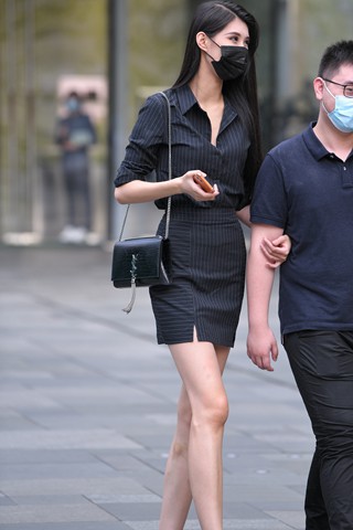 高挑的女盆友